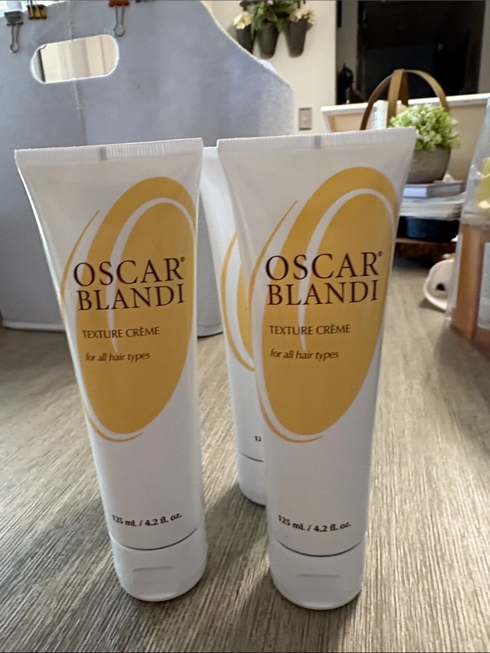 Texture Crème — White & Yellow Styling Cream